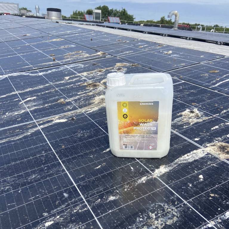 dirty-solar-panels-chemictek-solar-wash